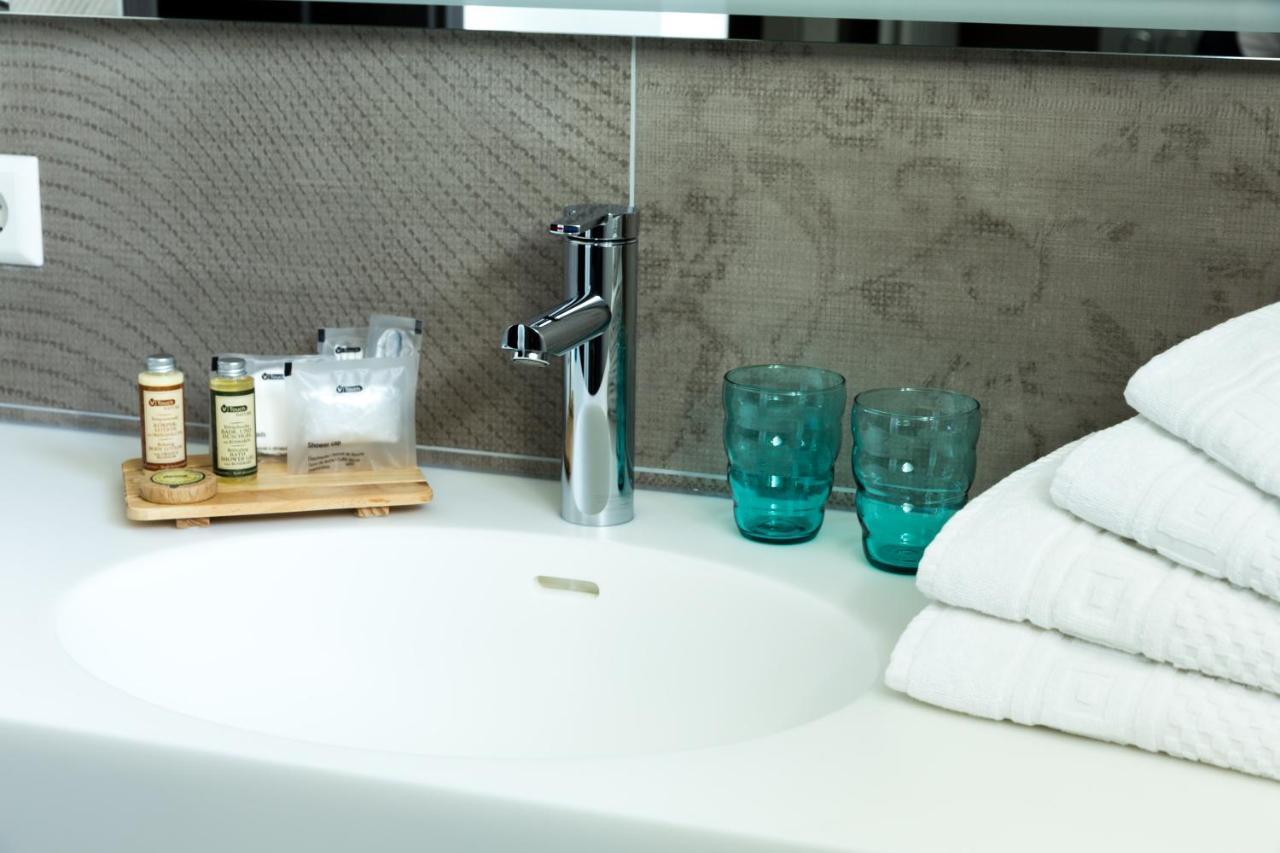 Hotel Terrace Bettendorf Екстериор снимка